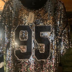 Large women’s knit top silver/ black